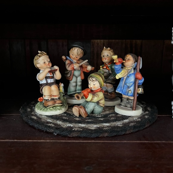 Hummel Collections - Picture 3 of 3